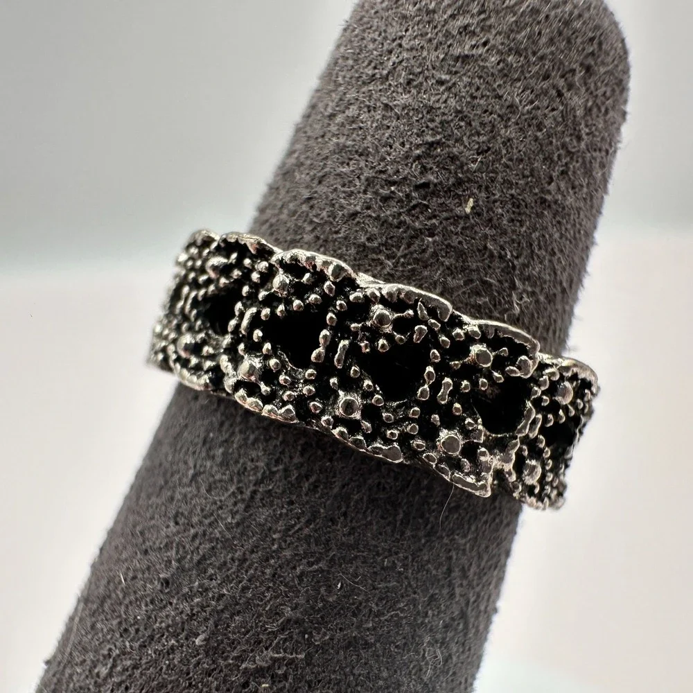Vintage 90s Brutalist Silver Tone Textured Band Ring Modernist Fashion Jewelry